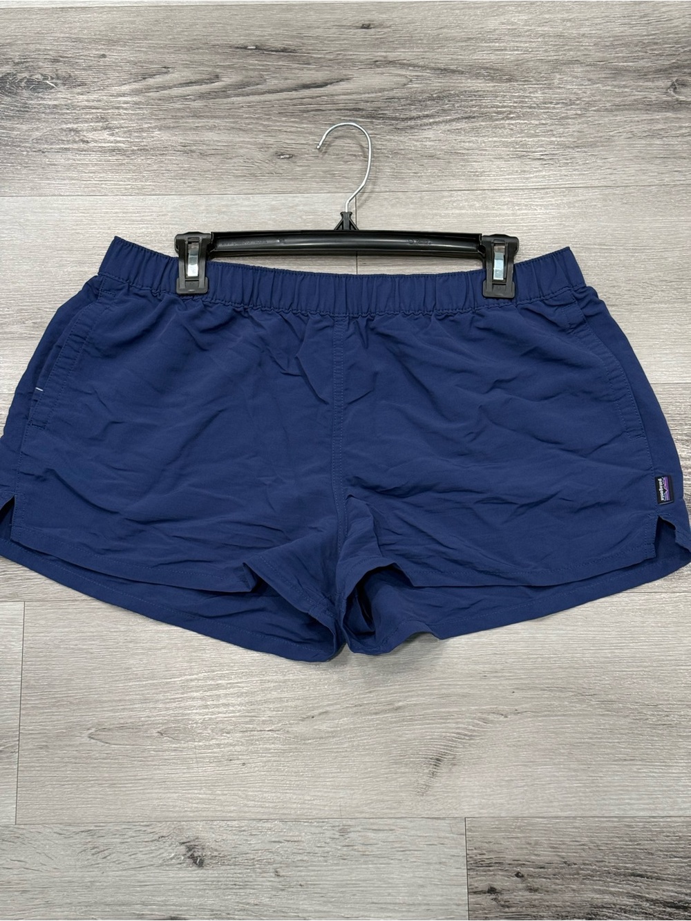 PATAGONIA Barely Baggies Women’s Large Navy Blue Shorts EUC